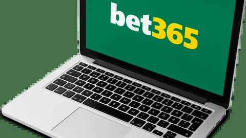 图赫尔：英格兰足球界闪耀的星辰引燃狂热，我对他情深似海！